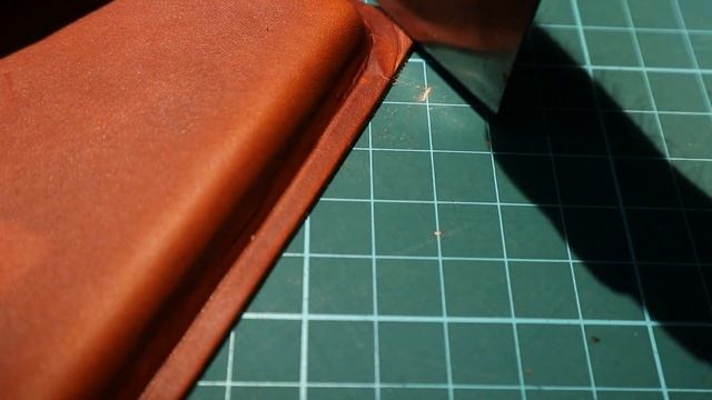 Leather Craft DIY - Making a Leather Cigarette Case DIY смотреть онлайн