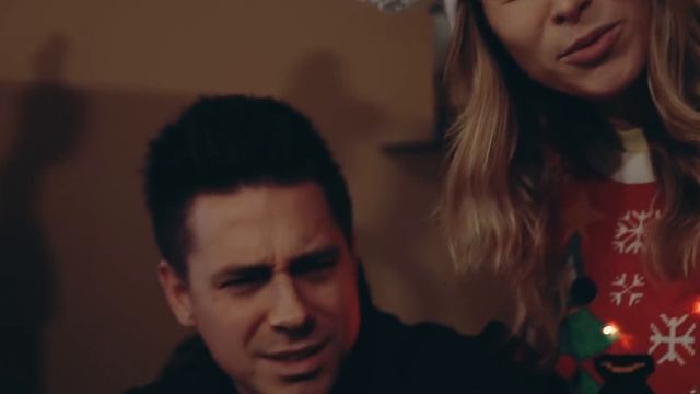 Santa Claus is Comin' to Town - The Dreamboats смотреть онлайн