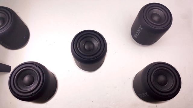 5 SONY SRS XB12 PARTYCHAINED BASS TEST!!! смотреть онлайн