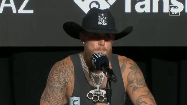 Устроили драку! Нейт Диаз - Джейк Пол пресс-конференция перед боем / Битва взглядов смотреть онлайн