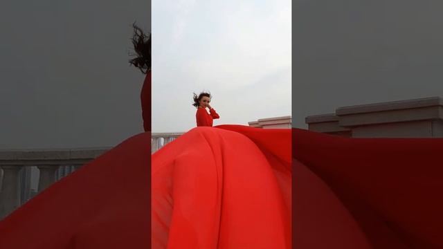 платье со шлейфом 3 метра смотреть онлайн