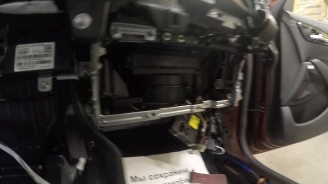 Защита от угона Kia Seltos Пример разбора салона для скрытной установки смотреть онлайн