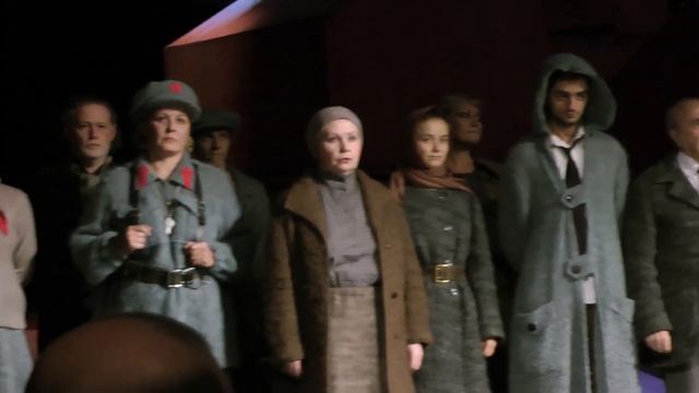 Театр имени Гоголя, минута молчания перед спектаклем смотреть онлайн