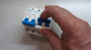 Рубильник реверсивный механический автомат ввода резерва генератора 220В  63А   TOMZN TBO1-63H