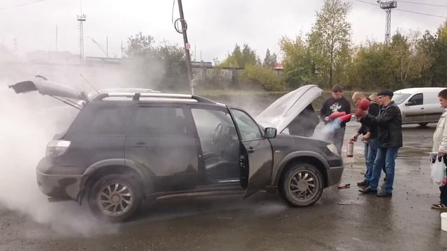 На Химмаше загорелась машина на ходу смотреть онлайн