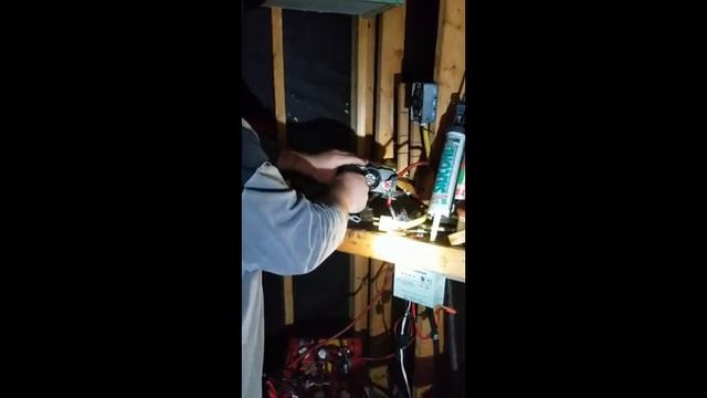 MotoMaster Eliminator 2000W Power Inverter video review by Jeff