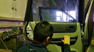 Nissan X-Trail T30, смазка замков дверей.