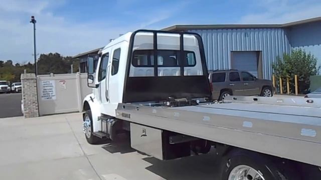 2016 Freightliner Ext Cab with Century 21ft Aluminum Bed смотреть онлайн