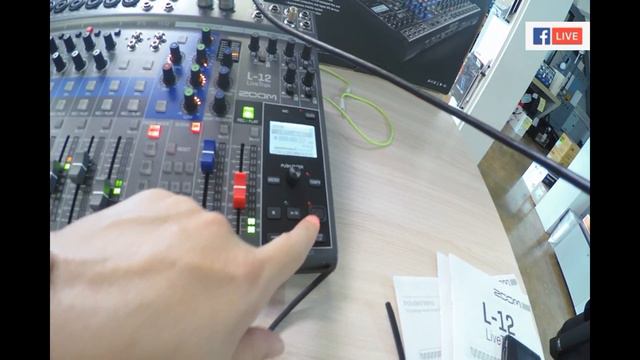 ZOOM L-12 LIVETRAK DIGITAL MIXER &  Epiphan PEARL Mini