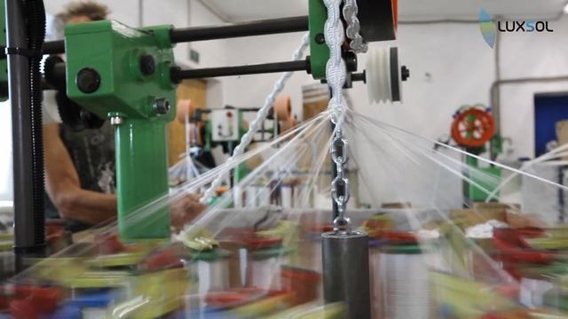 Изготовление сетки, садков для разведения рыбы, спортивной сетки на сетевязальной фабрике Luxsol смотреть онлайн