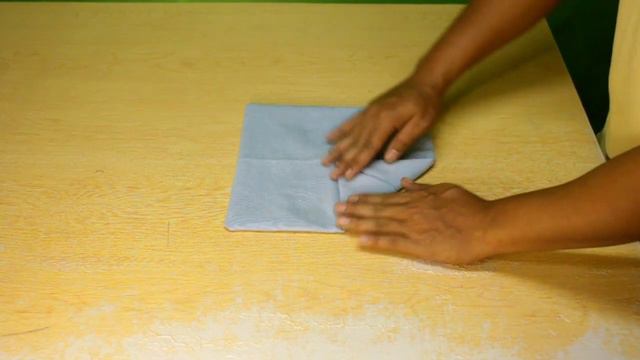 CLASSIC LOTUS NAPKIN FOLDING смотреть онлайн