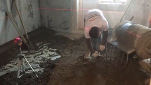 Полусухая стяжка пола механизированным способом. Как это происходит? - СломСтрой