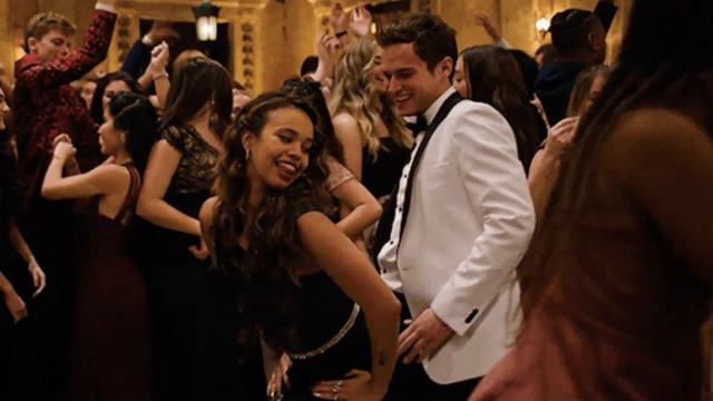 13 Reasons Why - Love is (not) easy смотреть онлайн