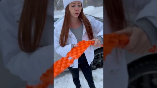 Застряла машина в снегу? Помогают ли антибуксы или пустая трата денег? смотреть онлайн