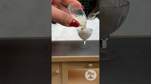 Miniature Food, Making Tiny Snow Ice Cream #minifood #tinykitchen #tinyfood смотреть онлайн