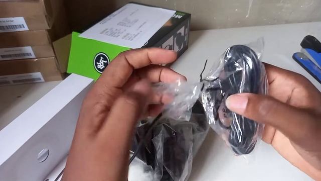 Mackie MC-100 Closed-back Headphones Unboxing #homestudio #mackie #headphones
