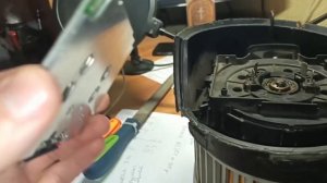 Как снять вентилятор печки на peugeot 407? Пропаял контакты.