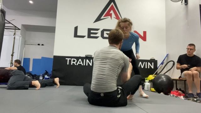 Guard Drills: Seated Open Guard Passing and Retention Concepts смотреть онлайн