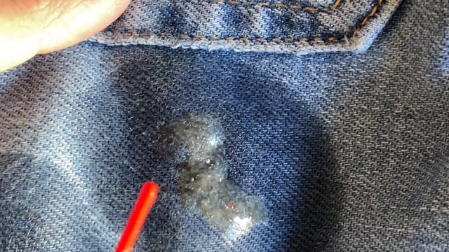 How to remove gum from jeans (it's WD40 go try it now) смотреть онлайн
