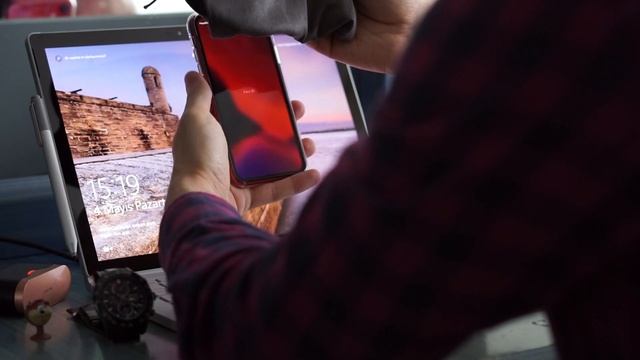 Face Recognition Comparison: Apple Face ID vs. Microsoft Windows Hello смотреть онлайн