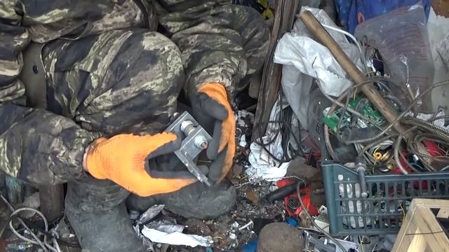 Вот это да!!!Они думали что это просто ЖЕЛЕЗО А там есть все Серебро, Медь, Латунь, Алюминий смотреть онлайн