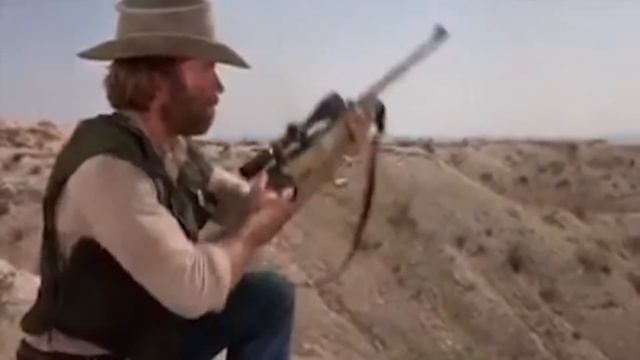 Чак Норрис заехал на Металлург смотреть онлайн