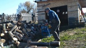 Какая пила лучше, для пиления дров около дома бензопила Штиль-180 МС или электропила Чемпион 324N .