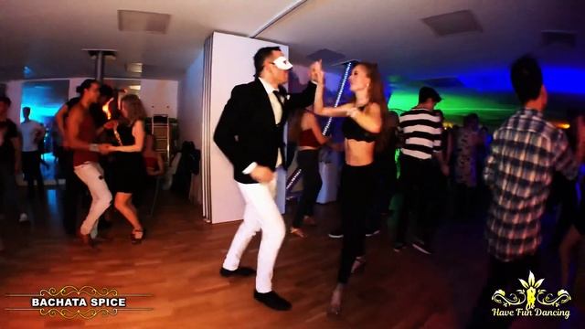 Bachata Masquerade Party social dance by Peynao & Rasa at Bachata Spice London, Kewin Cosmos - Dram смотреть онлайн