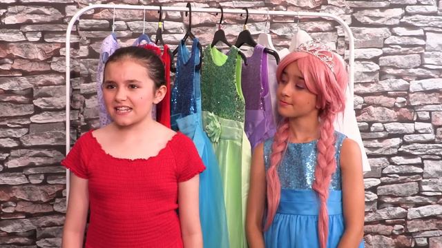 Last To Leave The Square Wins! 🔲 Princess Challenge - Princesses In Real Life | Kiddyzuzaa смотреть онлайн