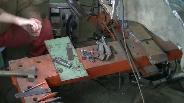 Спецзажим для рихтовки средней стойки номер 2. Часть 1. Кузовной ремонт. смотреть онлайн