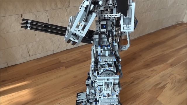 Lego TERMINATOR 3 , motorized walking robot смотреть онлайн