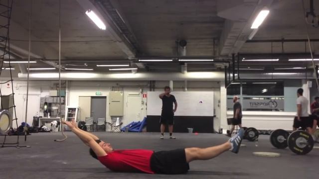 Hollow Hold - Crossfit смотреть онлайн