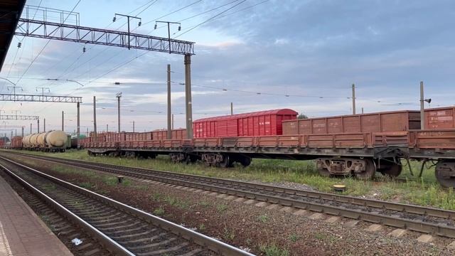 Сортировочный парк и вагоны с сортировочной горки на станции Барановичи-Центральные. Небольшой микс смотреть онлайн