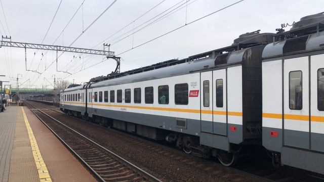 ЭП2Д-0098 ЦППК Перекраска Наше Подмосковье На станции Хлебниково смотреть онлайн