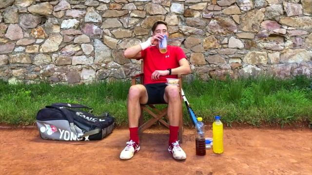 Modern VS OLD-School Tennis смотреть онлайн