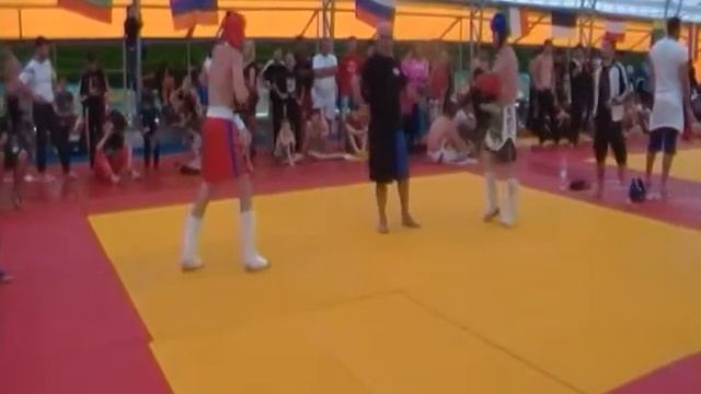 Вахидов Рустам 3 бой 1 раунд