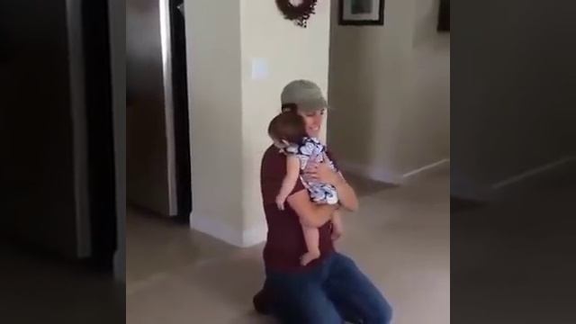 Это счастье - папа вернулся домой... смотреть онлайн