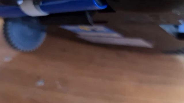 ILIFE V50 не работает правое колесо.