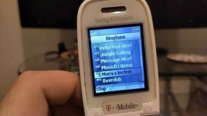 Sony Ericsson Z520i Light effects, ringtones, wallpapers