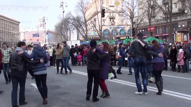 Киевская Руеда Флешмоб 17.03.2013 смотреть онлайн
