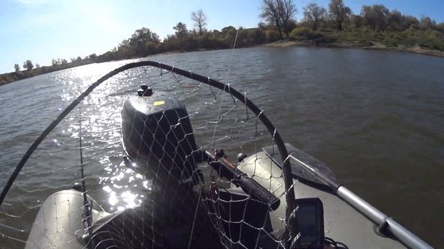 Рыбалка на реке Ишим..рядом с домом тоже можно ловить)) смотреть онлайн