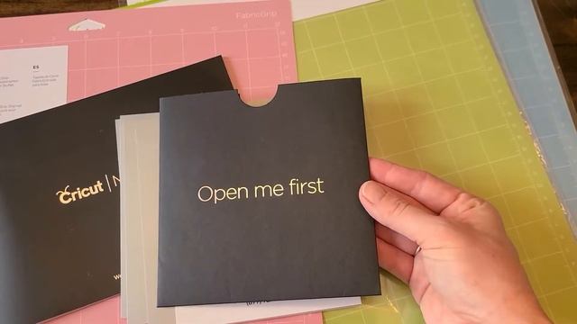 Автоматический Плоттер CRICUT Maker. WHAT IS A CRICUT AND WHAT DOES IT DO?