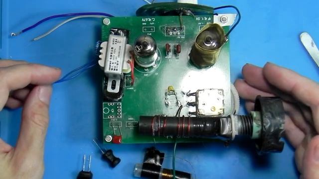 Ламповый FM приемник из Китая сквозь боль смотреть онлайн