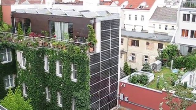 Зеленый отель в Вене солнечные панели на фасаде