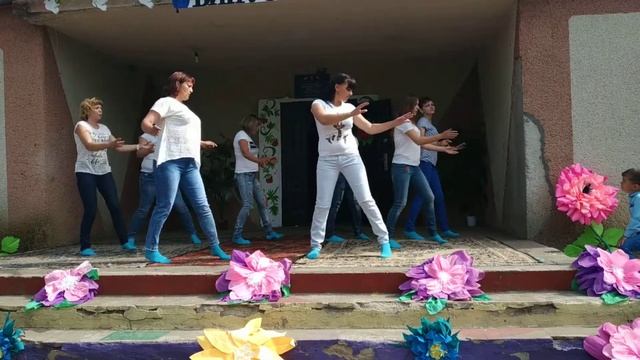 Танцы мамочек для детей смотреть онлайн