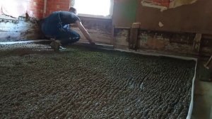 Бетонный пол в деревянном доме. Финальный этап. Дом в деревне.