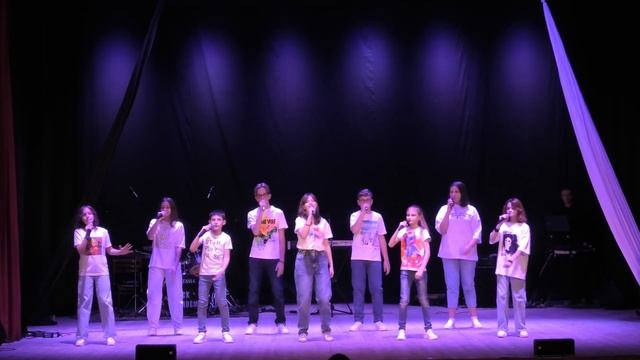 Лететь по белому свету