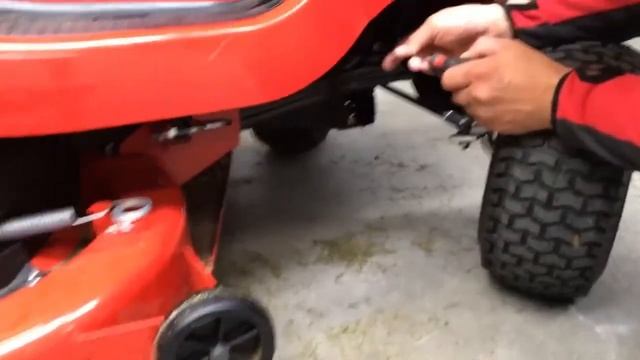 Как снять косильную деку на садовом тракторе Solo by AL-KO смотреть онлайн