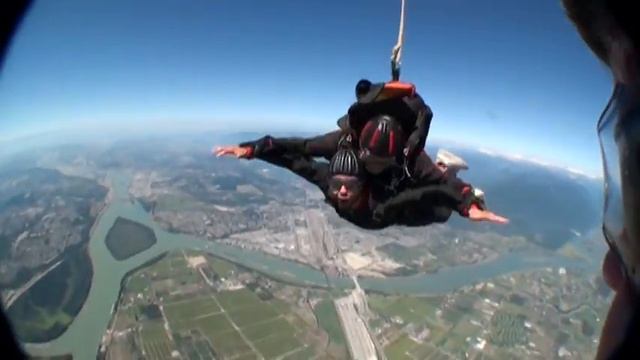 D.J'S .SKYDIVE VANCOUVER- AUG 14, 2010 смотреть онлайн