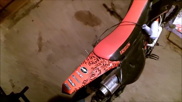 Клеим винил на питбайк Irbis TTR 125 смотреть онлайн